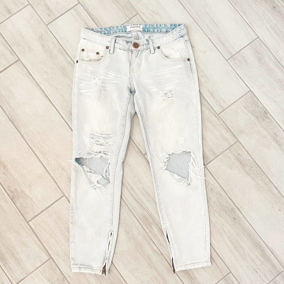 One Teaspoon Distressed White Jeans - Picture 1 of 10
